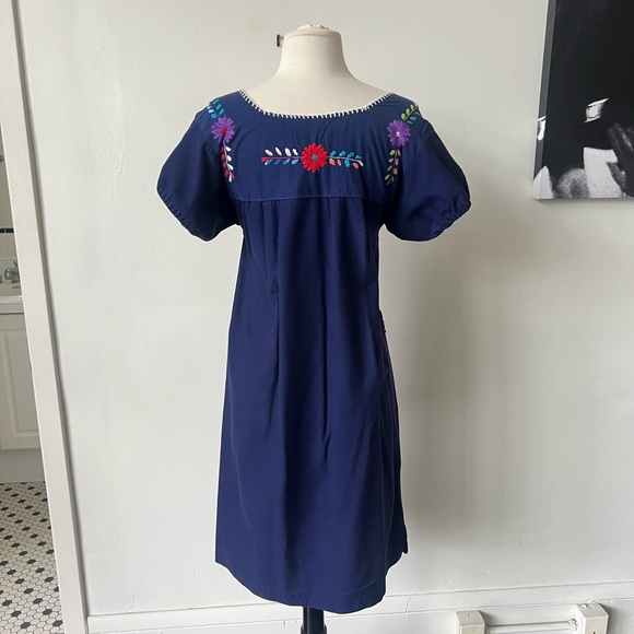Vintage Oaxacan Navy Blue Embroidered Midi Dress 1970’s Mexican Floral Dress - Picture 7 of 8